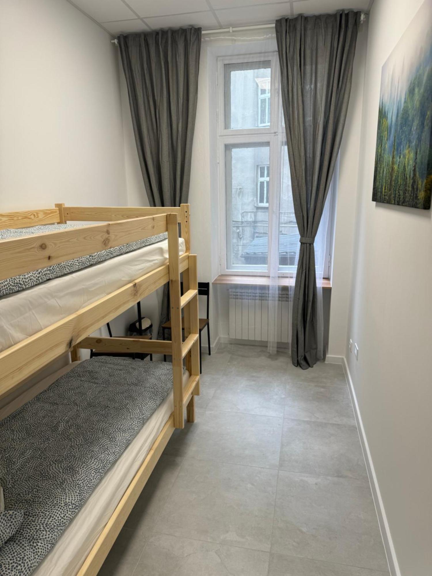 Green Hostel Katowice - 24H Parking Εξωτερικό φωτογραφία